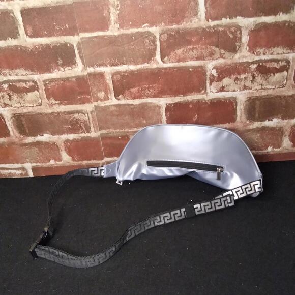 Versace Fragrances Belt Bag Silver Fanny Pack Crossbody Travel Purse EUC - Picture 2 of 6